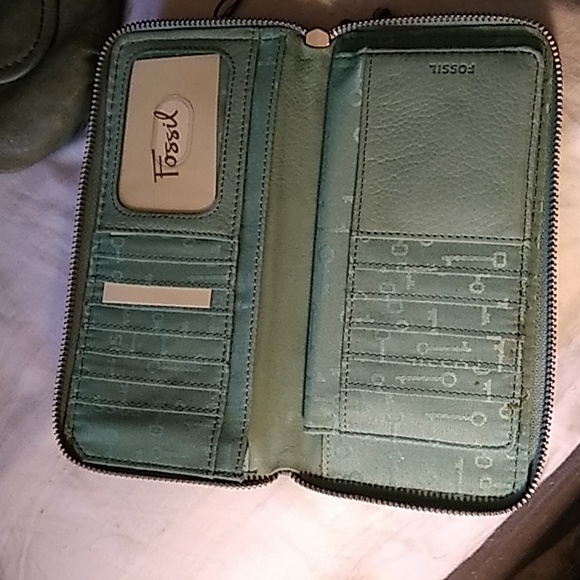 Fossil crossbody bag/matching unused wallet - Picture 6 of 6